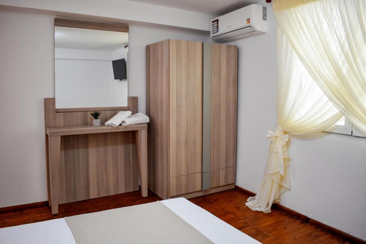 Apartment La Maison Plakes 3 Bdr *