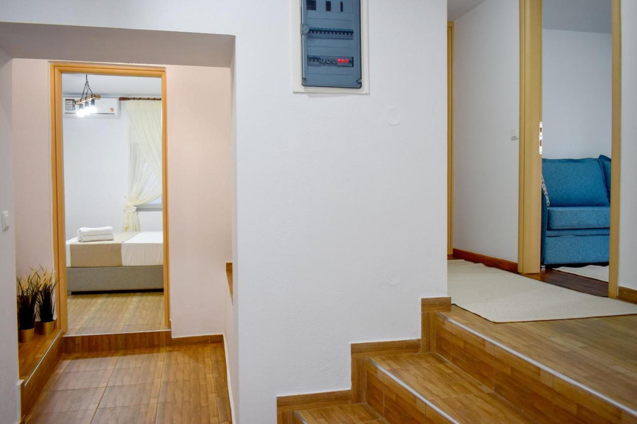 La Maison Plakes 3 Bdr Апартаменты